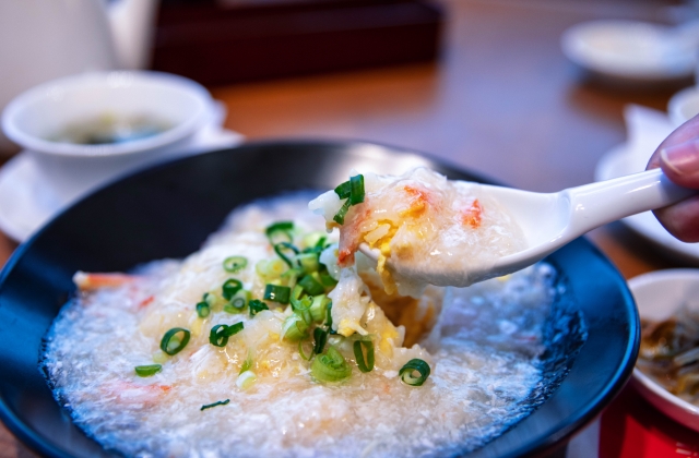 万能あんかけをかけたカニカマあんかけチャーハン